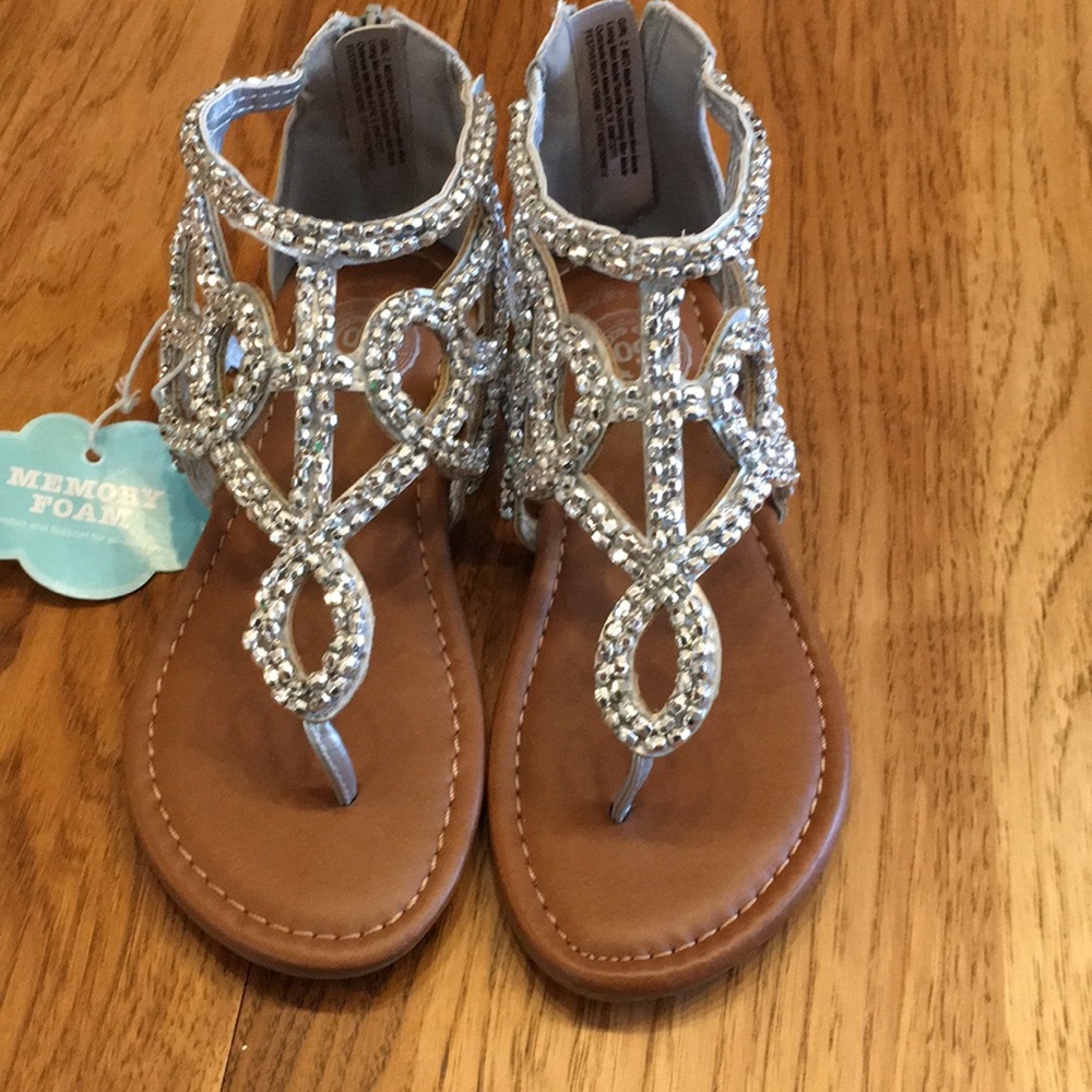 NEW “Festive” Silver sandals by SO. Girls size 2.